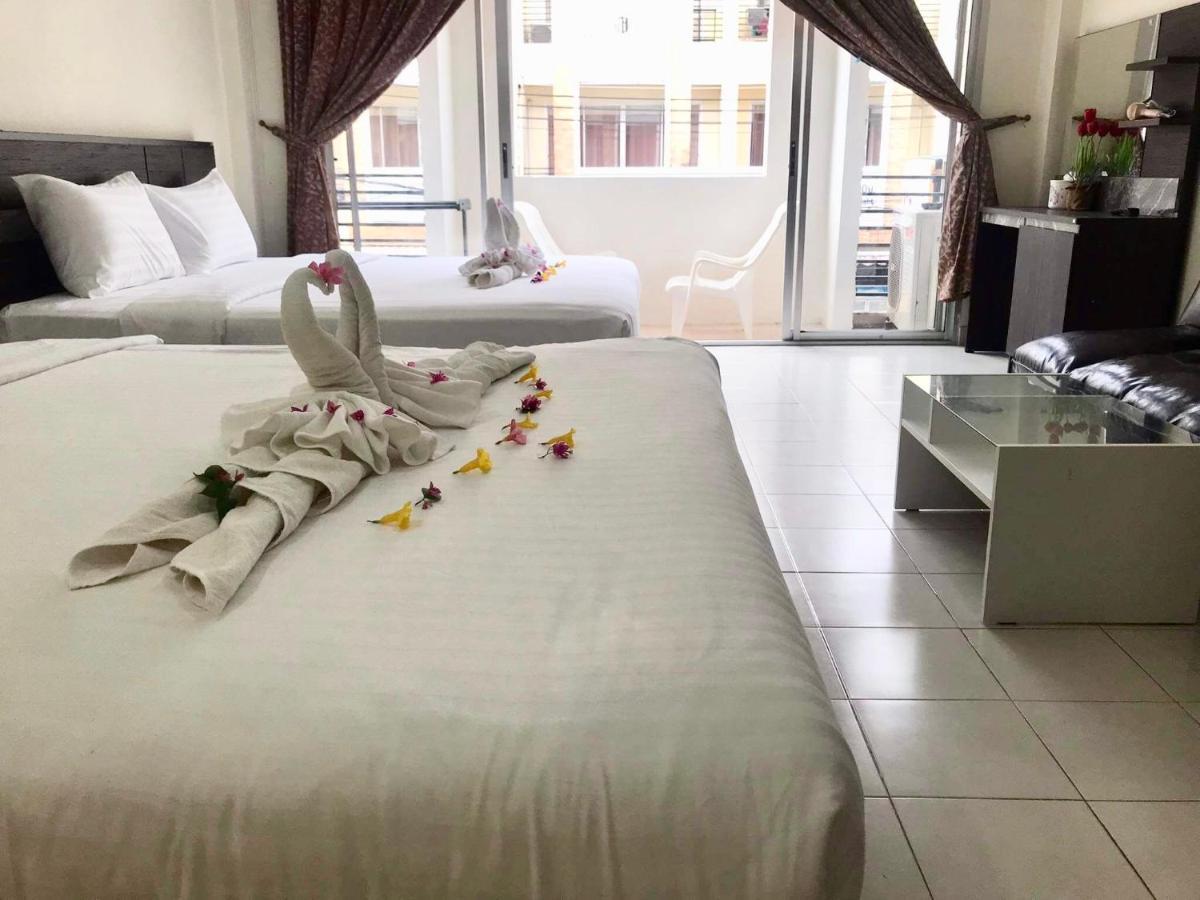 Kata Beach Guesthouse Экстерьер фото